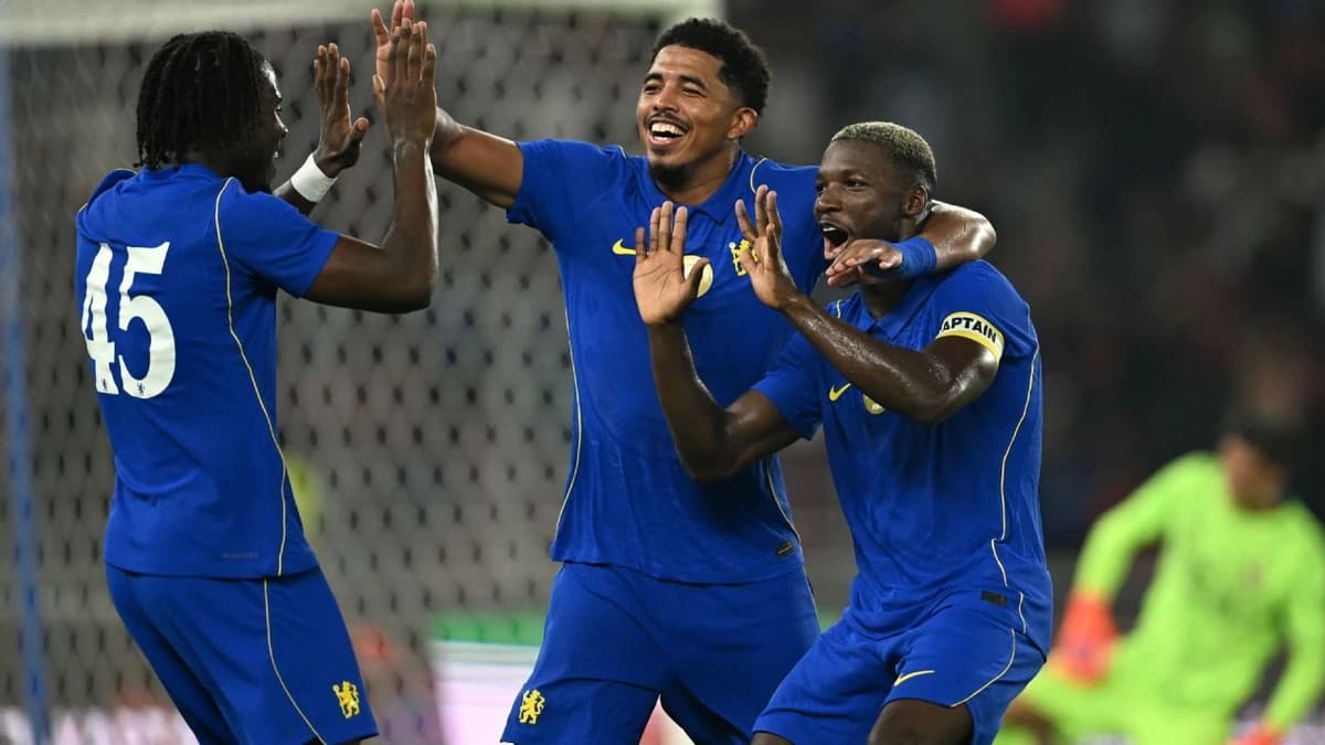 Classy Caicedo volley helps Chelsea past Milan