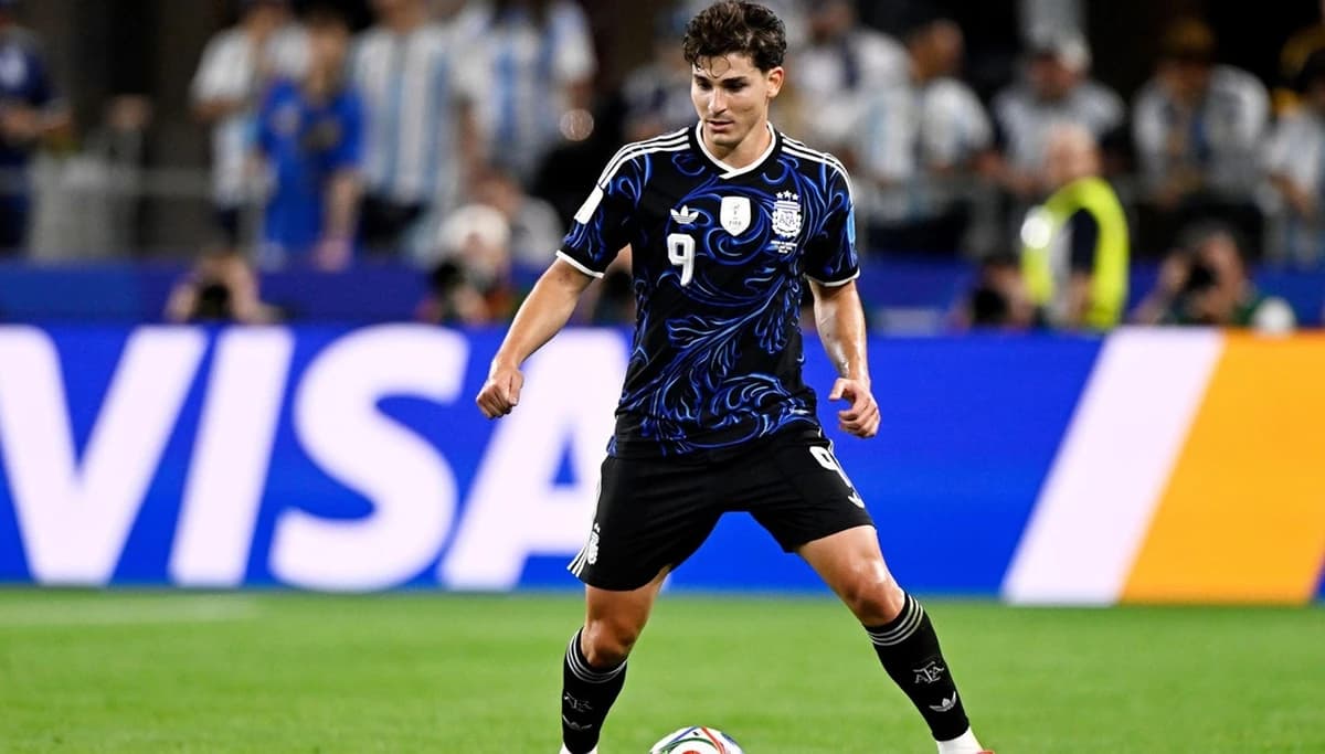 CM 2026 Barcelona poate spera la transferul de 120.000.000 al lui Julian Alvarez. Decizia lui Atleti