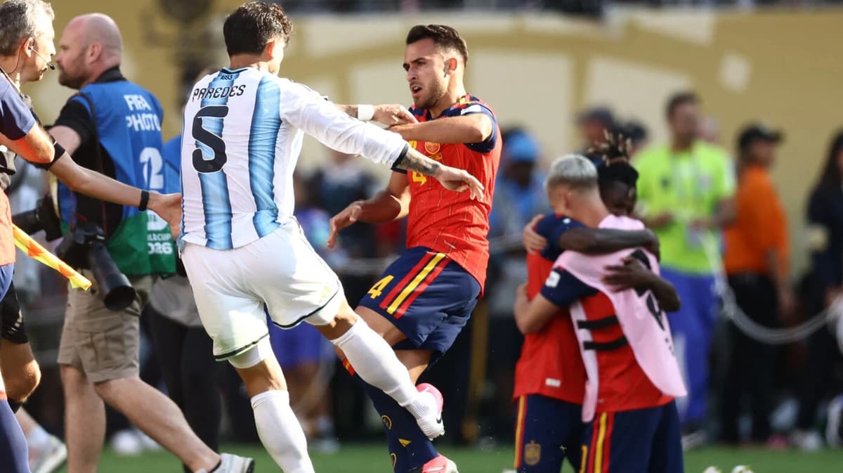 CM 2026 Bătaie generală după Spania – Argentina 1-0. Imagini de necrezut: Paredes și-a împărțit pumn