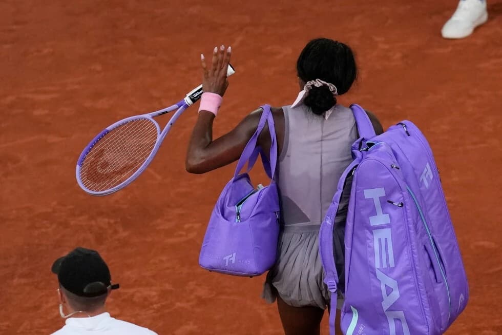 Coco Gauff's French Open title defense ends in 3rd-round loss, Naomi Osaka's fashion show goes on