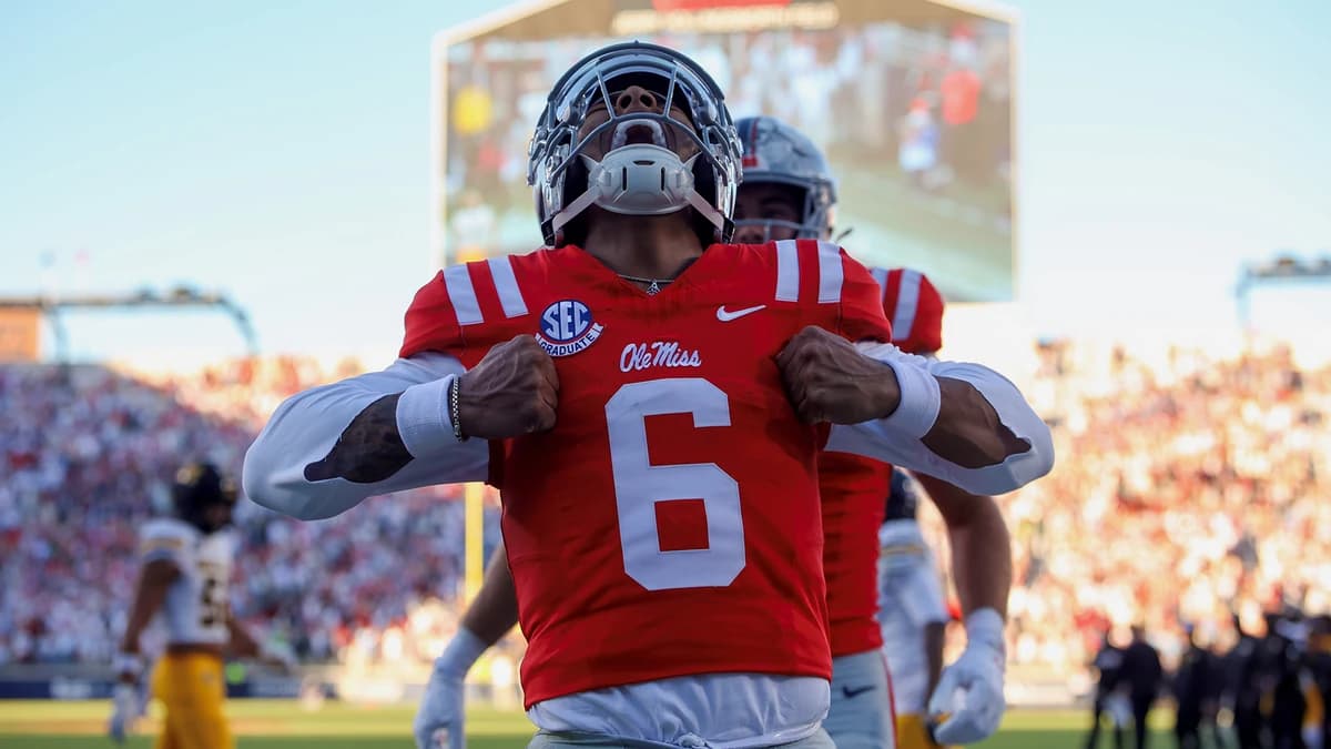 College football picks: Predictions against the spread, odds, betting lines for top 25 games in Week