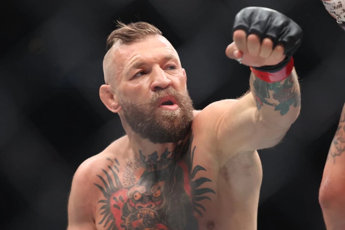Conor McGregor issues fresh comeback update after successful surgery