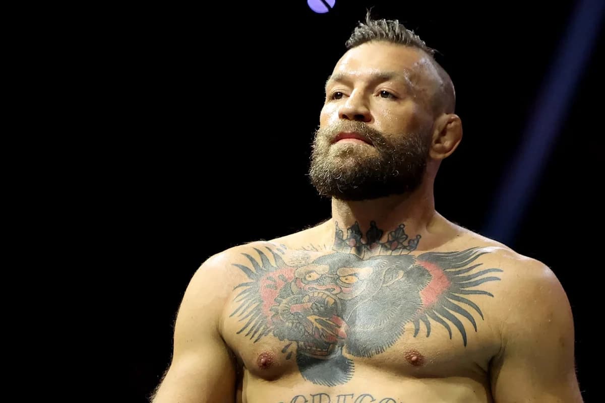 Conor McGregor provides update after surgery on injured knee