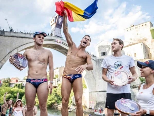 Constantin Popovici a câștigat etapa de la Mostar din circuitul Red Bull Cliff Diving World Series