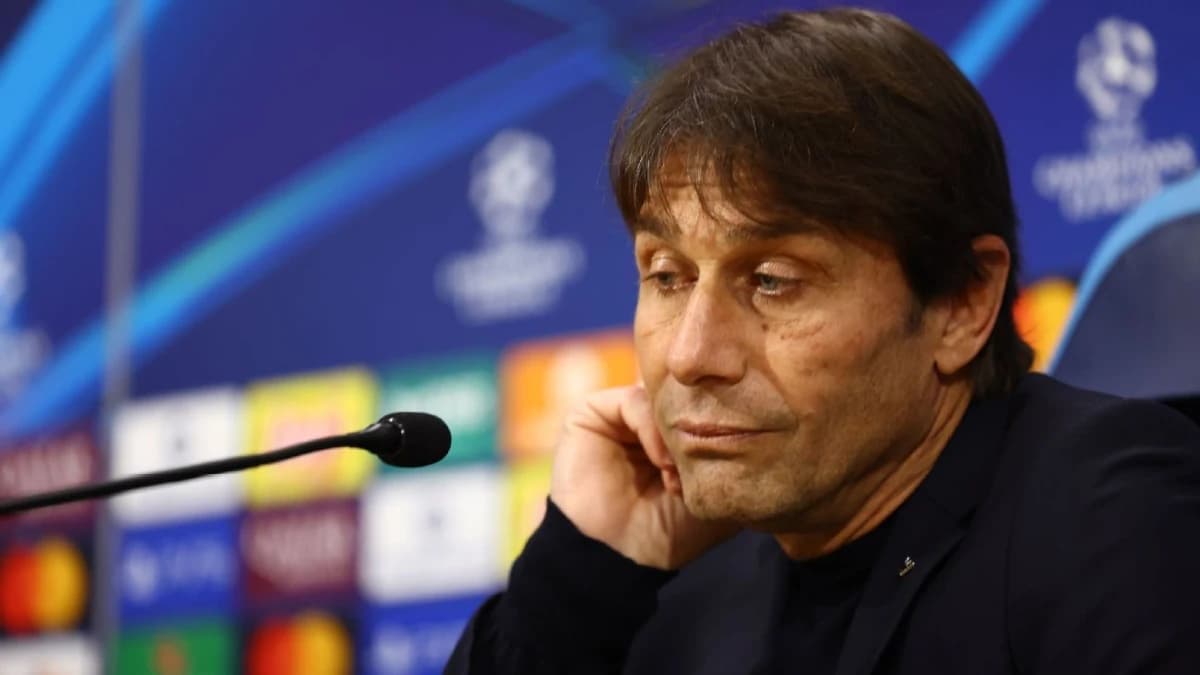 Conte: 'No negotiations' amid Man United link