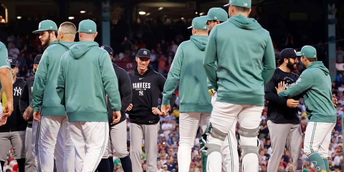 Contreras, Warren provide beef for Sox-Yankees' benches-clearing 'picnic'