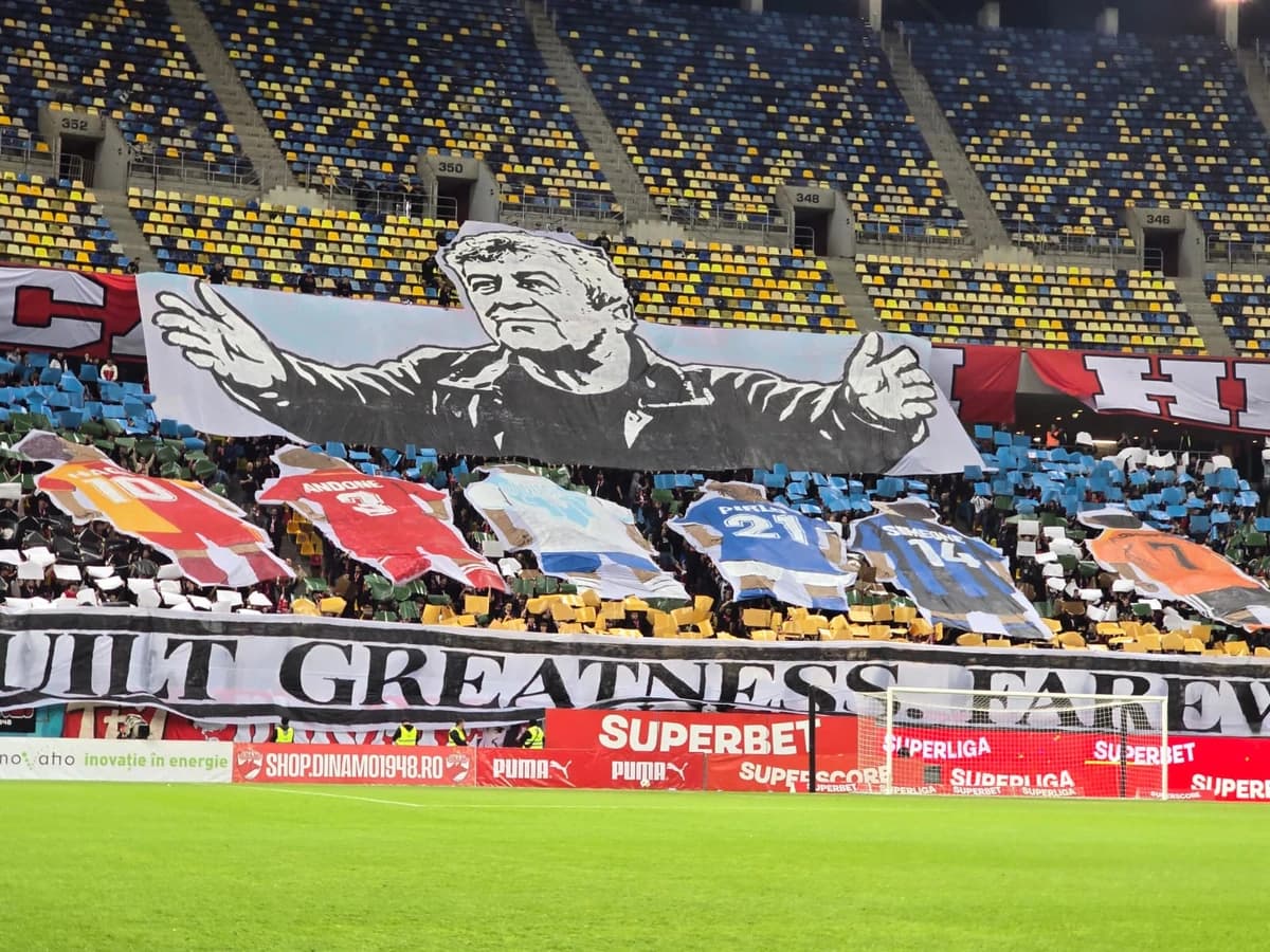 Coregrafie memorabilă! PCH, omagiu suprem pentru Mircea Lucescu la derby-ul Dinamo – Rapid