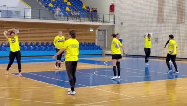 Corona Brașov a dat startul noului sezon! Echipa de handbal are antrenor nou și un lot pregătit pent