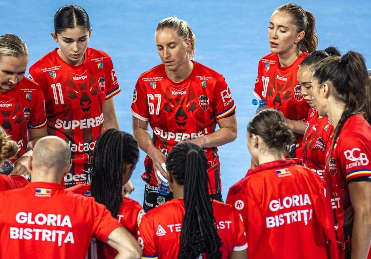 Corona Brașov - Gloria Bistrița, derby fără istoric în „Liga Florilor”: victorie la 9 goluri