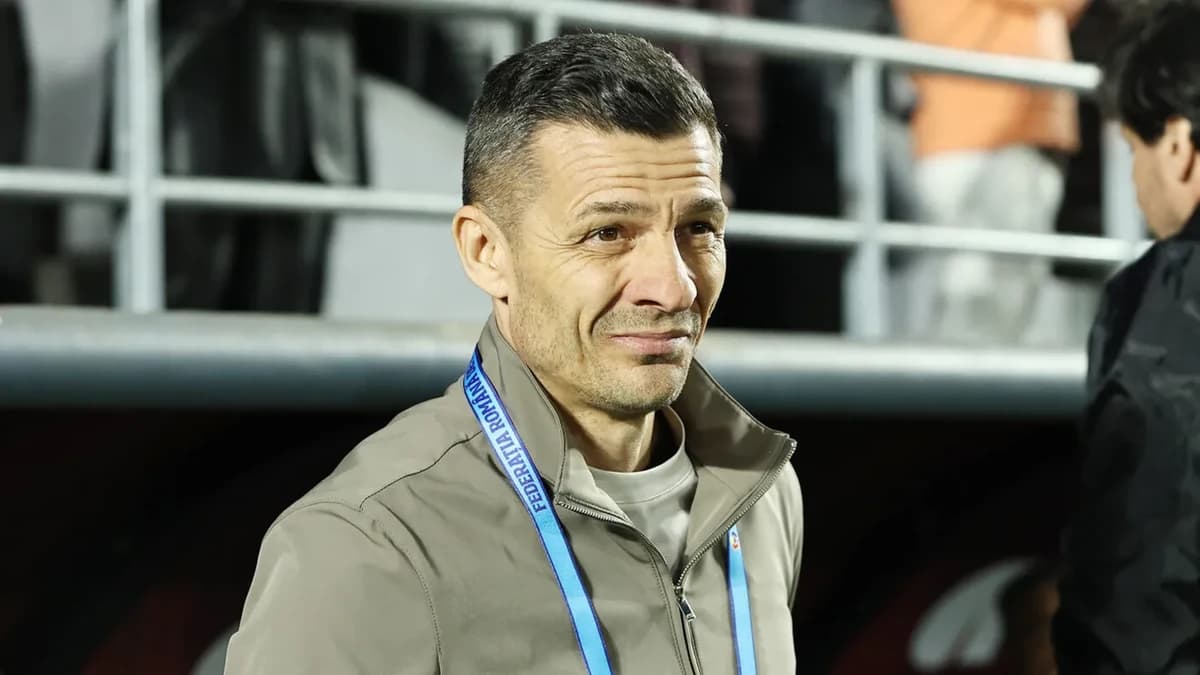 Costel Gâlcă, reacție sfidătoare după ce i s-a cerut demisia la Rapid – CFR Cluj: „Suporterii strigă