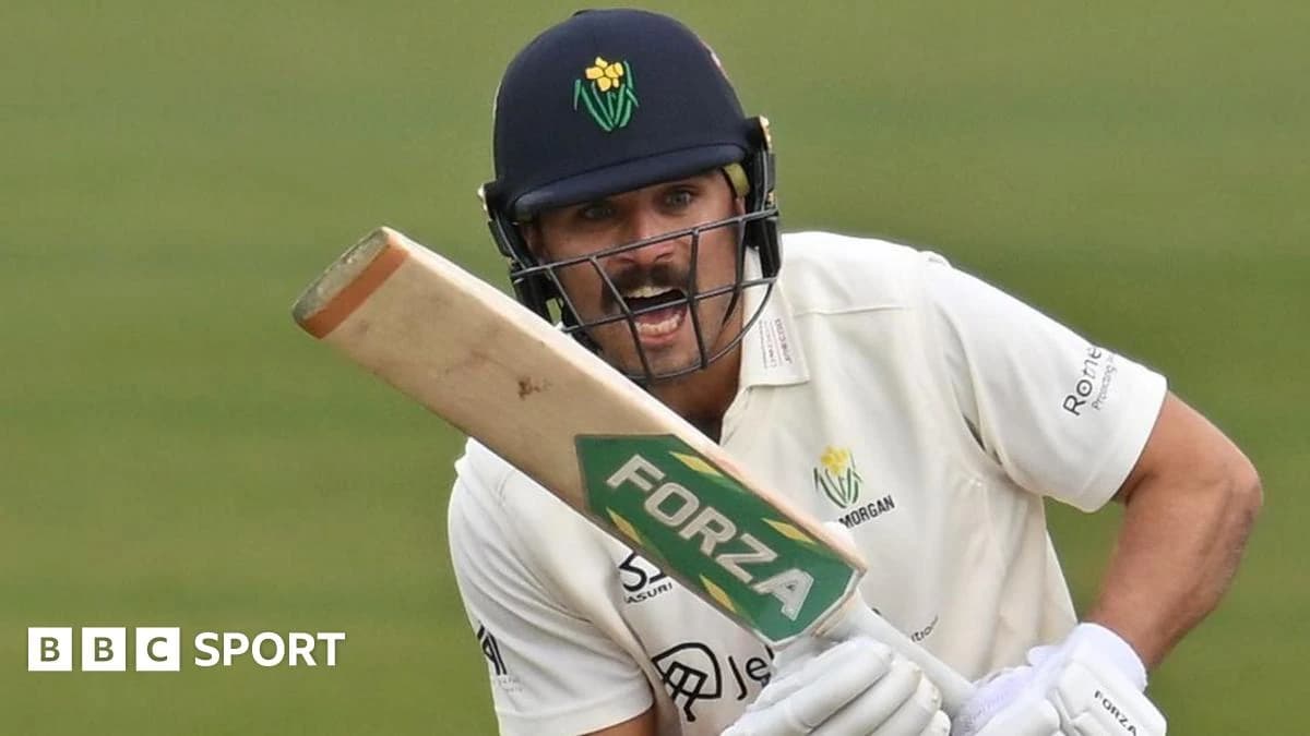 County Championship: Kiran Carlson hits 209 for Glamorgan at Hampshire