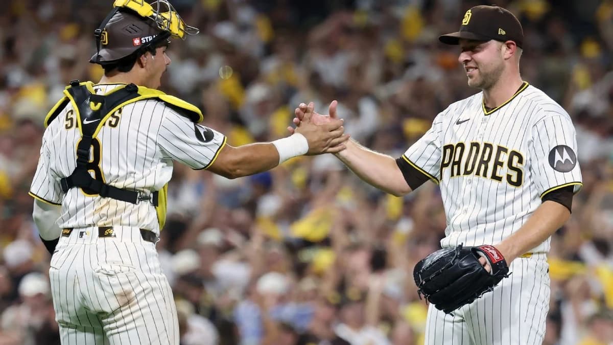 Cronenworth's HR, King's relief help Padres stay alive in NLDS