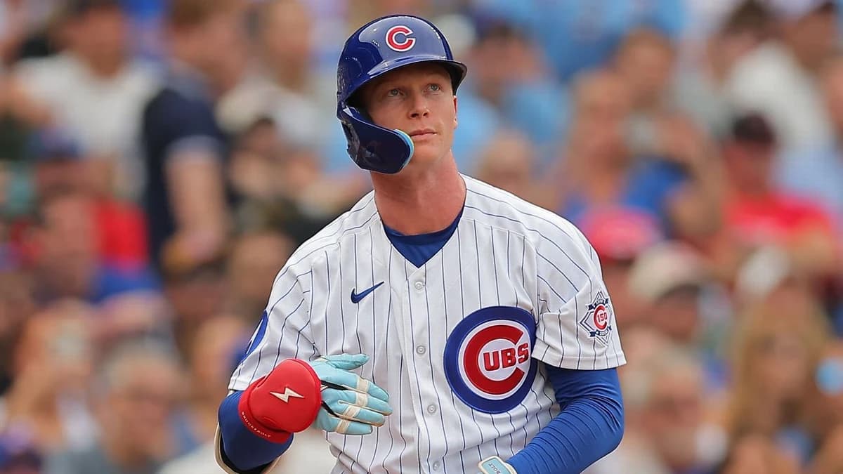Crow-Armstrong continues MVP push with 3 HRs