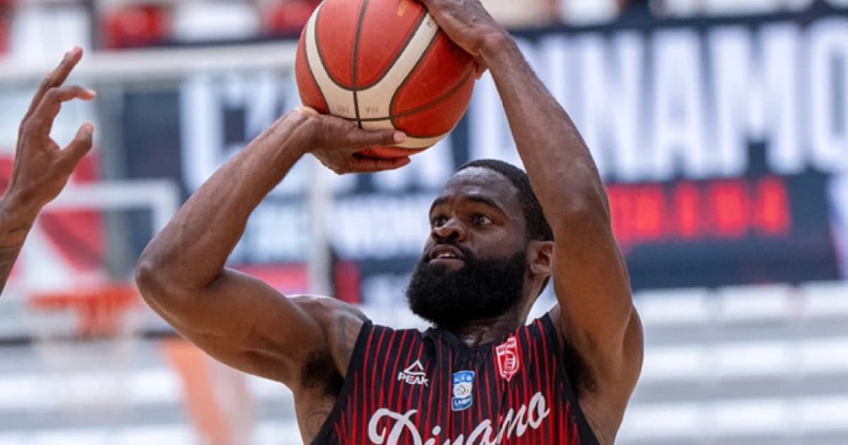 CS Dinamo - SCMU Craiova 102-94. Victorie pentru bucureșteni, în primul meci al finalei mici a Ligii