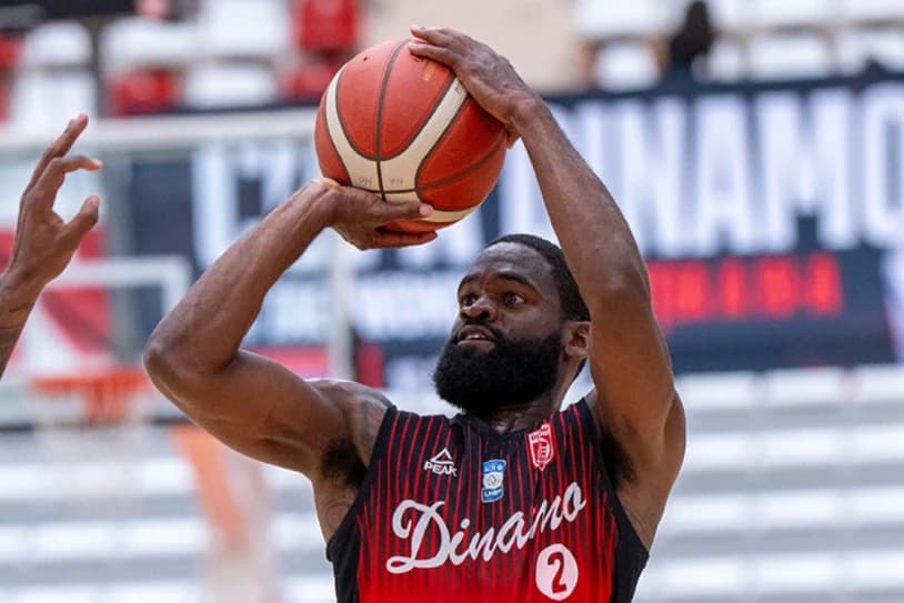 CS Dinamo - SCMU Craiova 102-94. Victorie pentru bucureșteni, în primul meci al finalei mici a Ligii