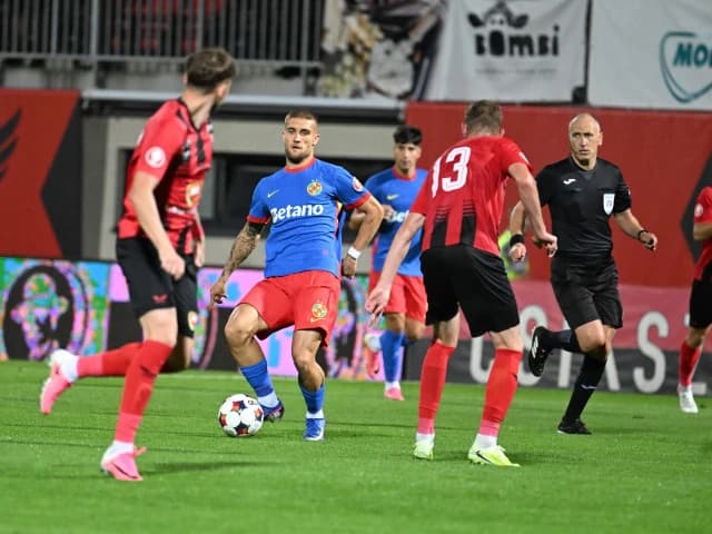 Csikszereda - FCSB 0-2. Roș-albaștrii au bifat primul succes la Miercurea Ciuc și au maximum de punc