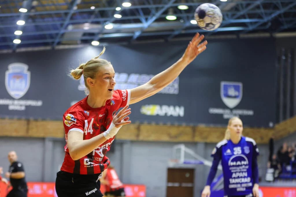 CSM București anunță transferul extremei suedeze Matilda Forsberg, de la principala rivală la titlu