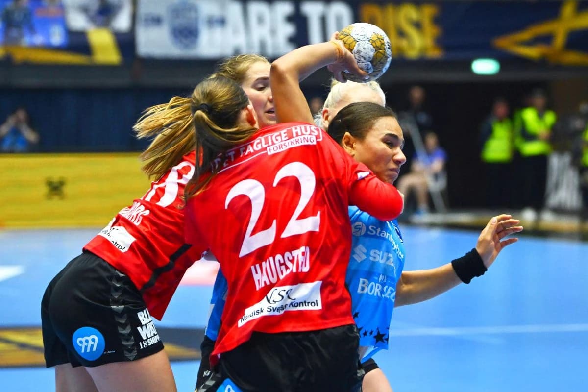 CSM București - Esbjerg, meci decisiv pentru calificarea în Final Four-ul Ligii Campionilor la handb