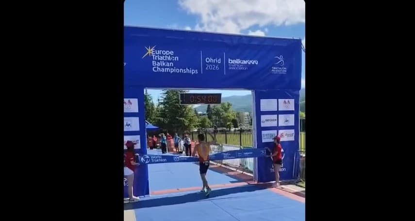 CSM Constanța: VIDEO. Carol Popa, din nou campion balcanic la triatlon. Își apără titlul câștigat an