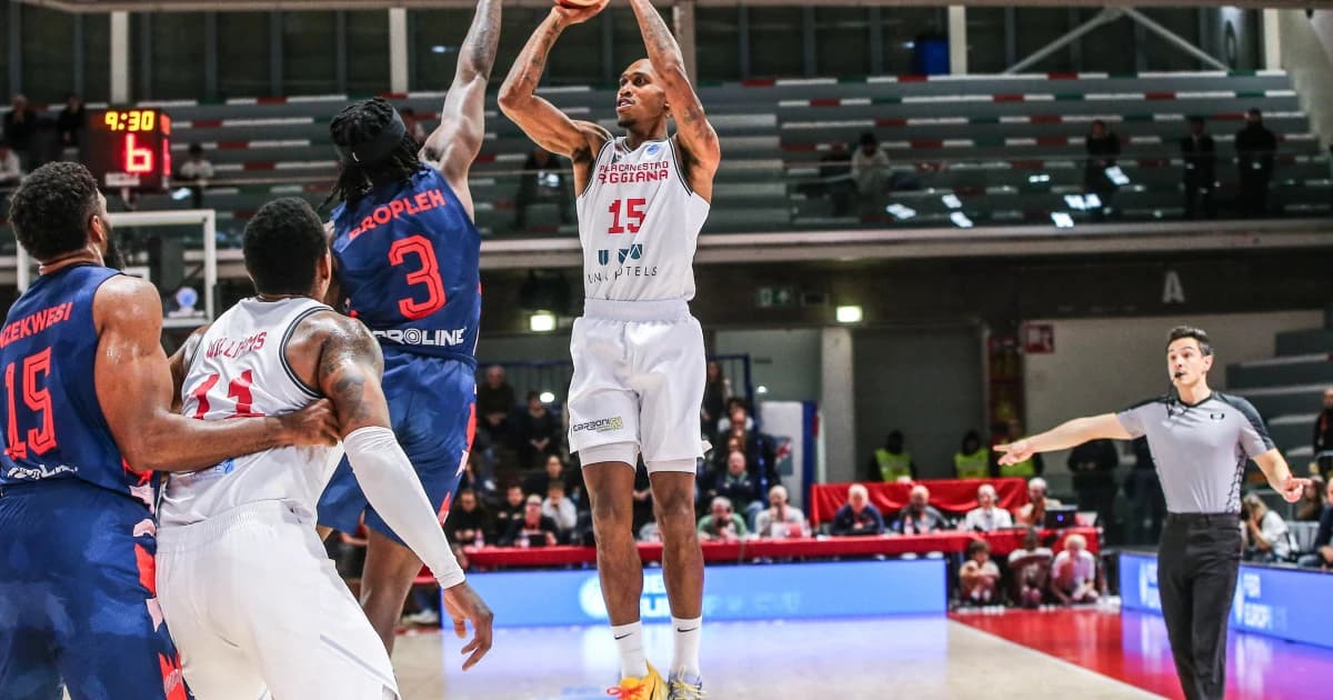 CSM CSU Oradea a obținut a doua victorie în FIBA Europe Cup. U-BT Cluj, învinsă de London Lions în E
