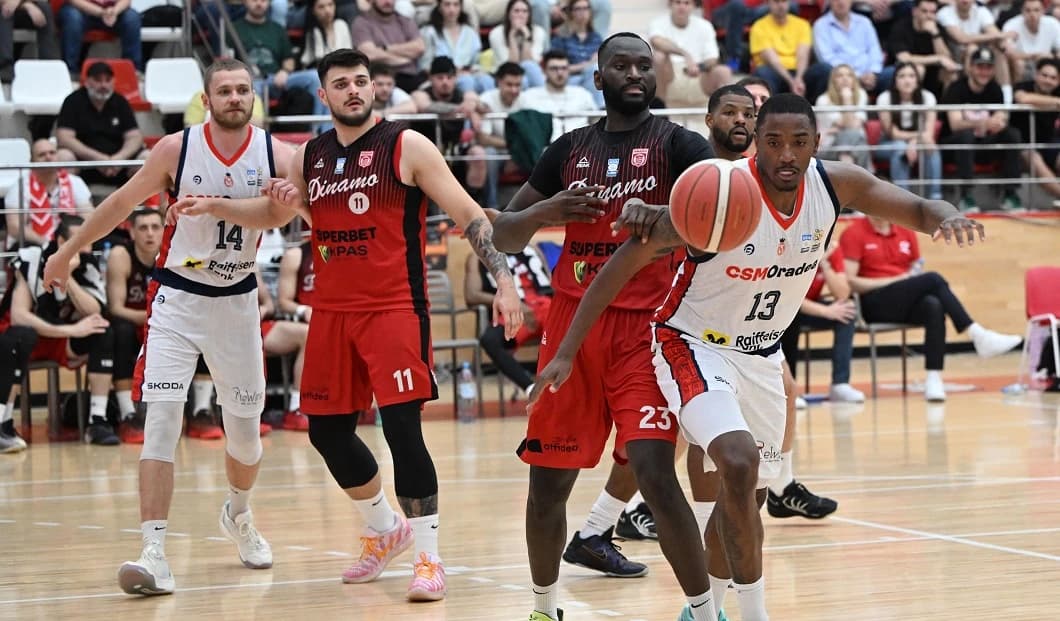 CSM CSU Oradea - CS Dinamo 79-62 | Orădenii s-au calificat în finala Ligii Naționale de baschet masc