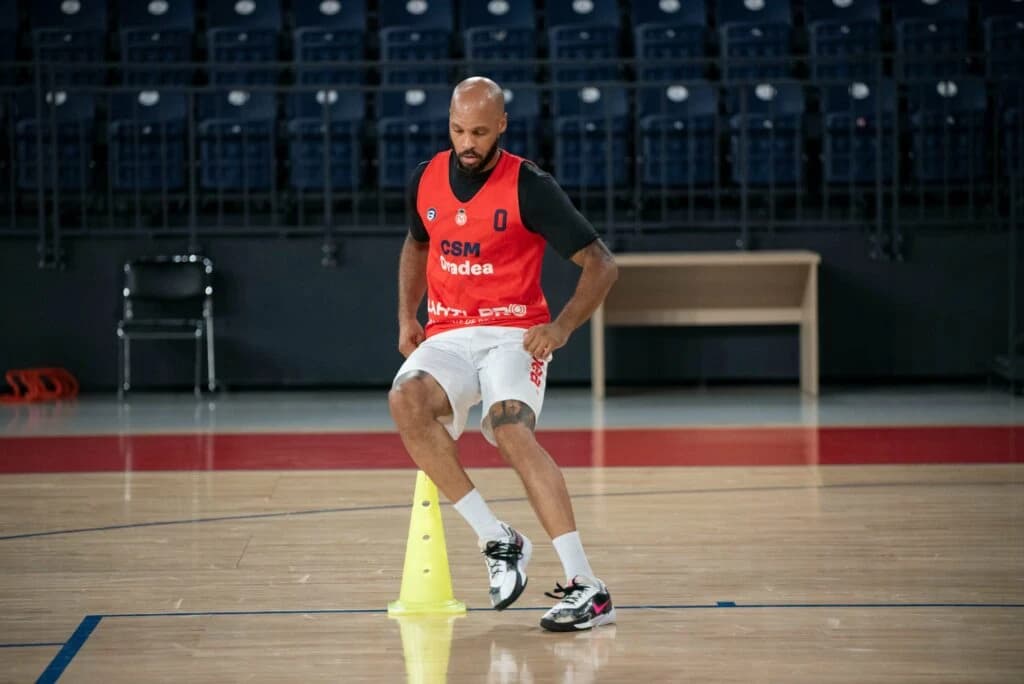 CSM Oradea începe lupta pentru Basketball Champions League. Trei victorii o despart de grupele princ