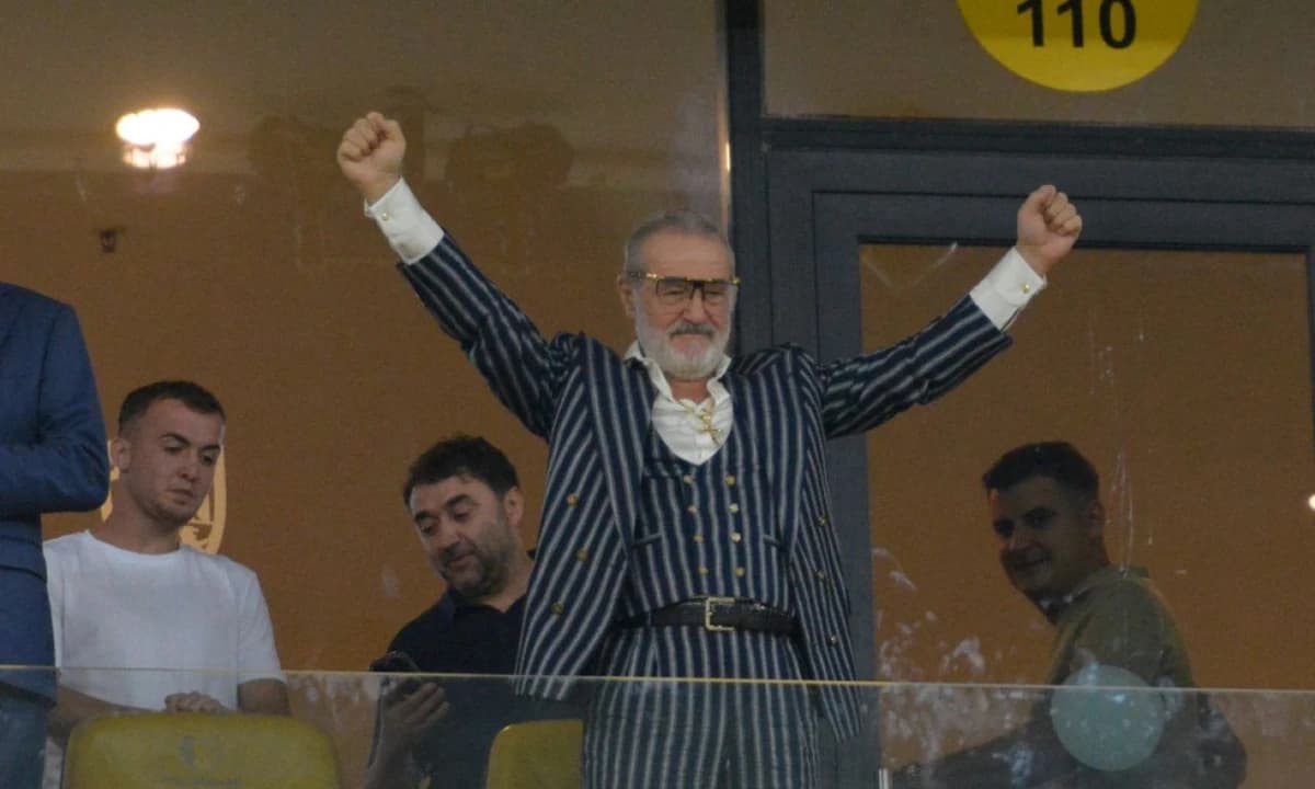 Cum ar putea arăta FCSB în noul sezon, cu ”cel mai bun jucător din România” în formula de start