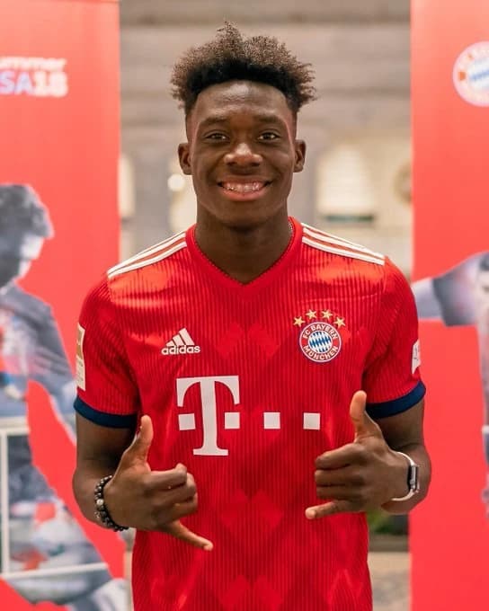 Cupa Mondială 2026: Alphonso Davies (Canada) va fi disponibil pentru meciul din 16-imile de finală î
