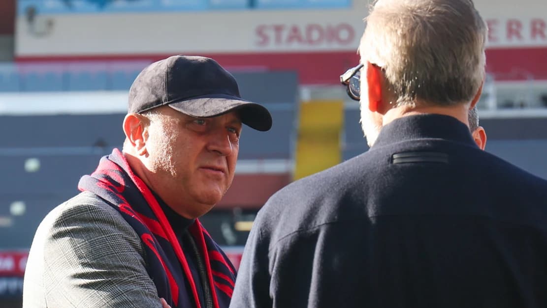 Dan Șucu e gata să mai aducă doi români la Genoa
