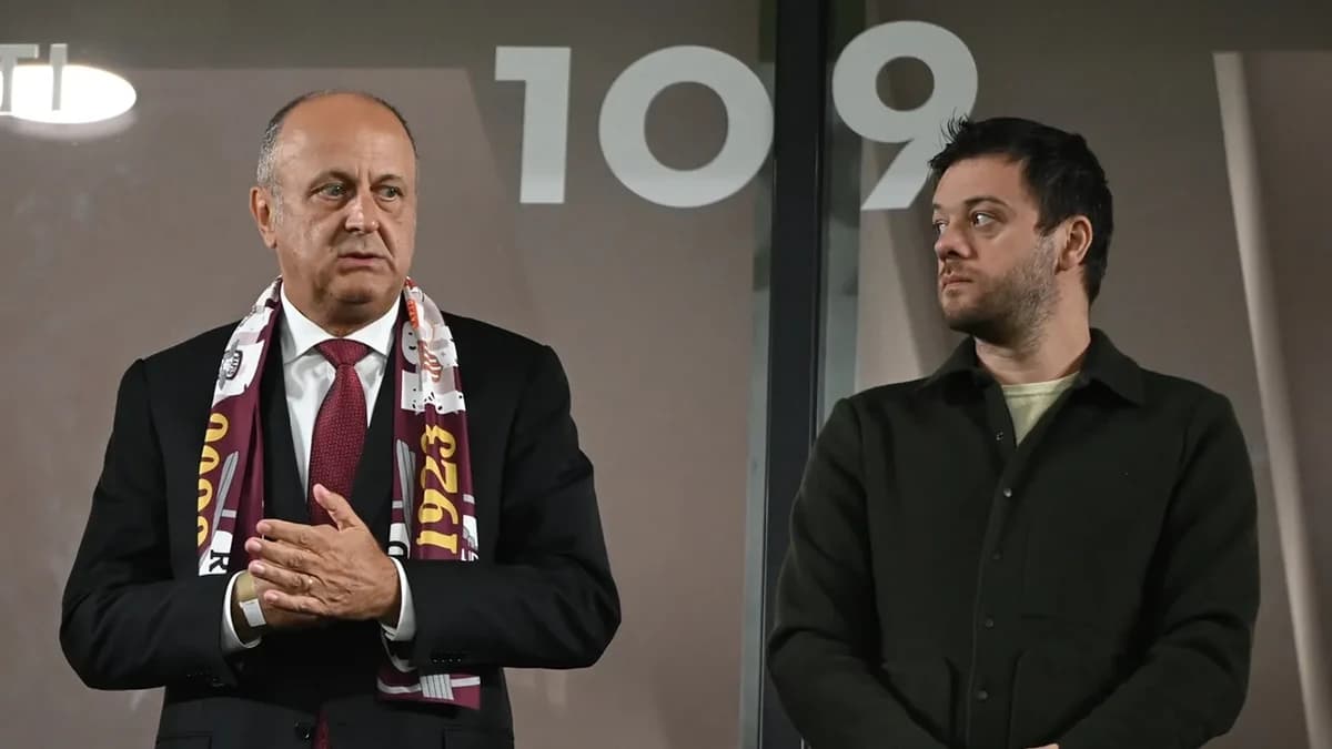 Dan Șucu l-a „băgat la apă” de tot pe Victor Angelescu. Câte acțiuni mai are la Rapid acționarul min