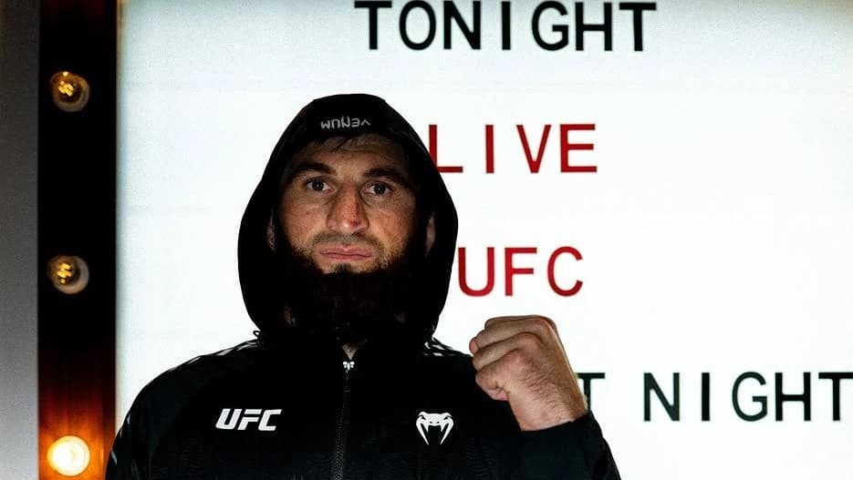 Daniel Cormier likes Magomed Ankalaev's case for title shot after UFC Abu Dhabi