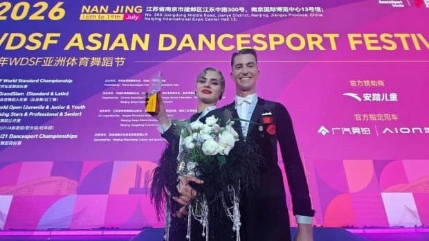 Dansatorii Rareș Cojoc, 38, și Andreea Matei, 31, câștigă în China al doilea titlu mondial la Standa