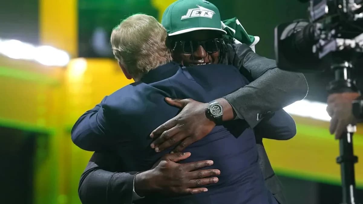 David Bailey terrorizes Deshaun Watson as Jets defense makes NFL history