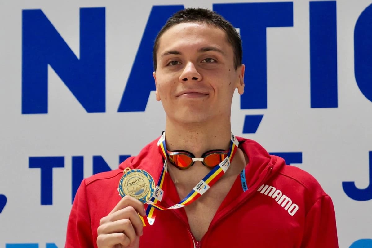 David Popovici, a PATRA medalie de aur la campionatele naționale de la Otopeni » Campionul mondial a
