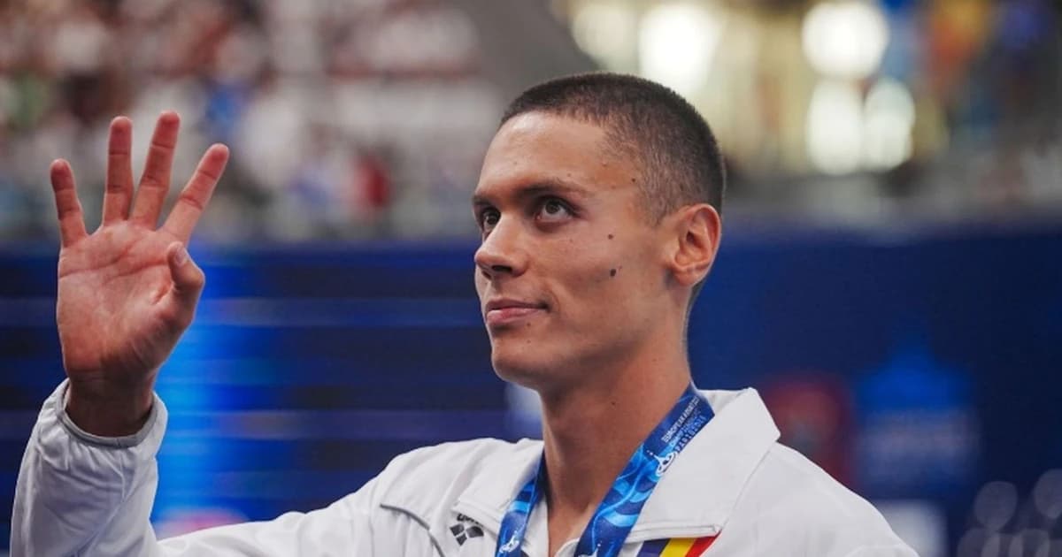 David Popovici apără naționala de fotbal a României! Discurs de mare campion al înotătorului