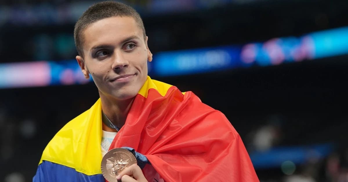 David Popovici, postare virală în ziua în care începe Campionatul Mondial: ”Nu ne apucăm de fotbal”