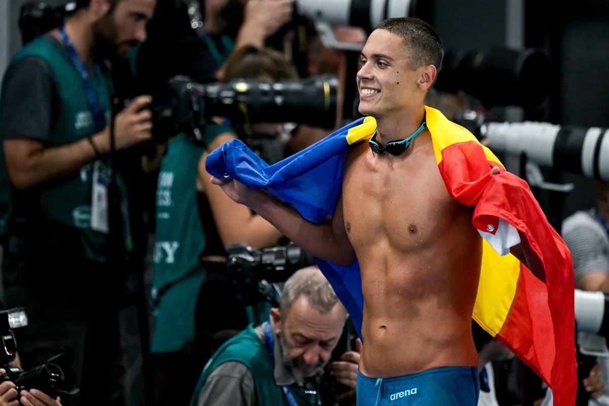 David Popovici s-a calificat în semifinale la 200 m liber, la Europenele de la Paris!