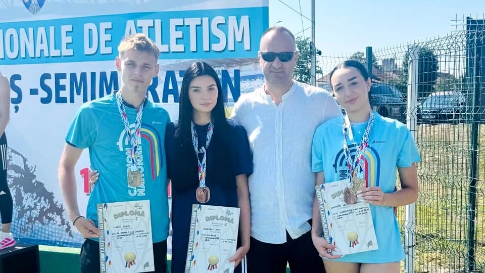 Debut spectaculos la Campionatul Național de Marș Semimaraton: sportivele din Suceava au urcat pe po