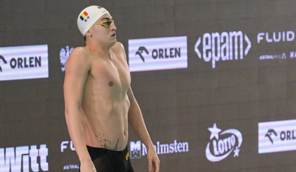 Denis Popescu şi Vlad Mihalache, în semifinalele probei de 100 m fluture la Europene. Record naţiona