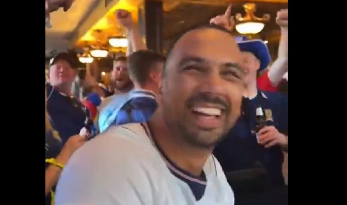 Despre asta este Mondialul: momentul în care un fan englez ajunge din greșeală într-un bar cu scoție