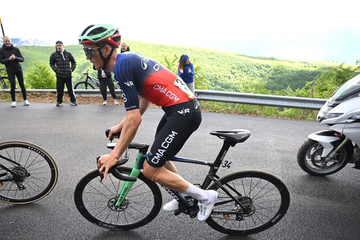 Devastated Gregor Mühlberger out of the Tour de France, could Olav Kooij take his spot?