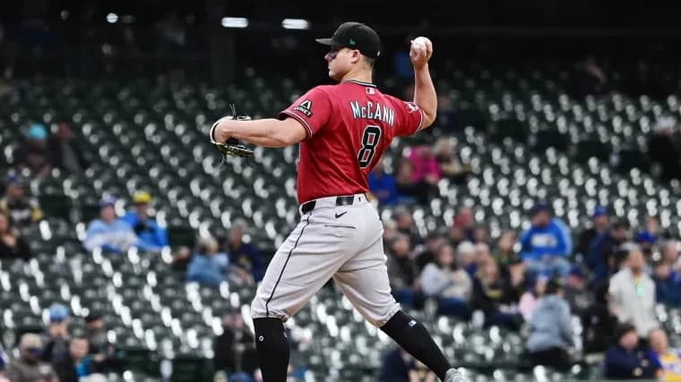 Diamondbacks' James McCann sets absurd position player pitching record
