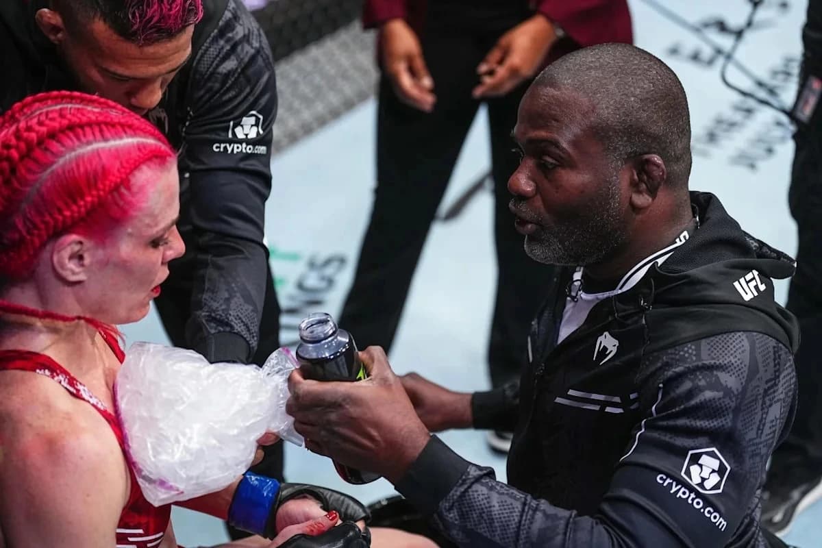 Din Thomas: Gillian Robertson UFC 330 title shot special moment as coach