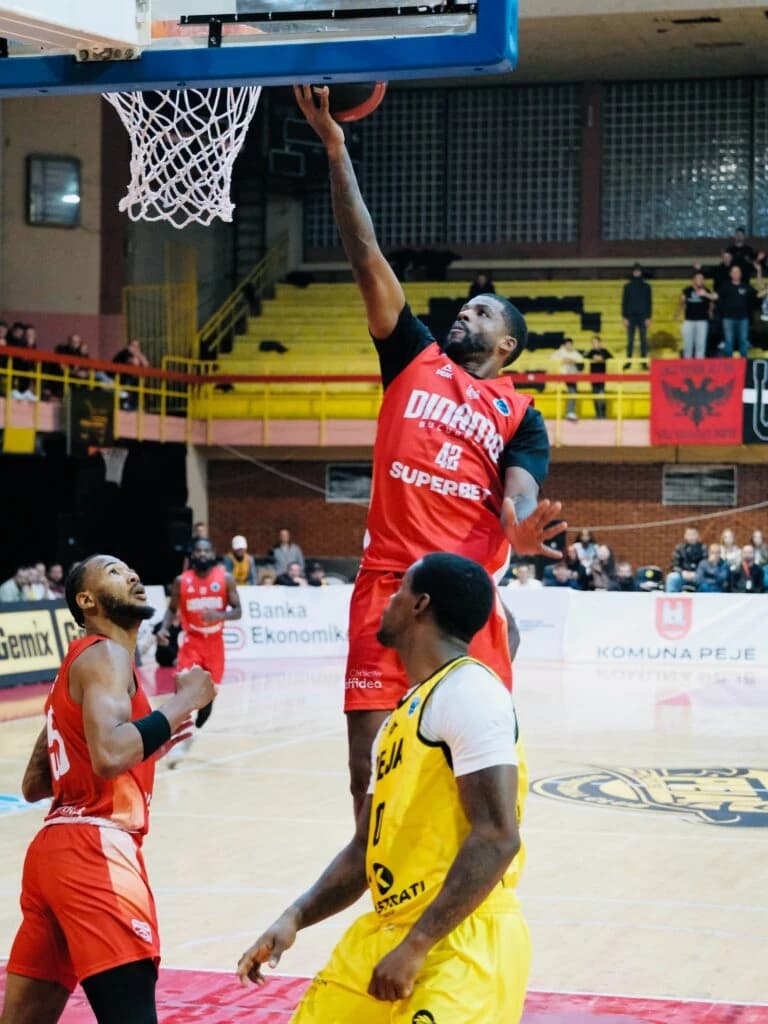 Dinamo București, la un pas de grupele FIBA Europe Cup. Are avantaj de 38 de puncte înaintea returul