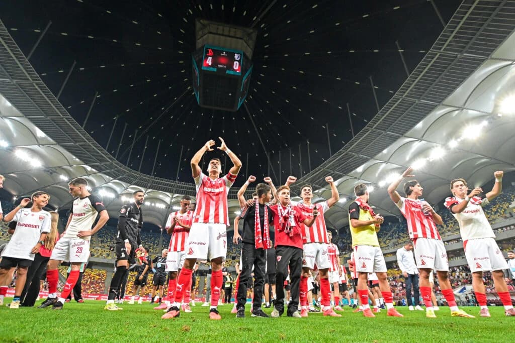 Dinamo București rămâne lider după etapa a 10-a din Superliga de fotbal. Rezultatele etapei și clasa