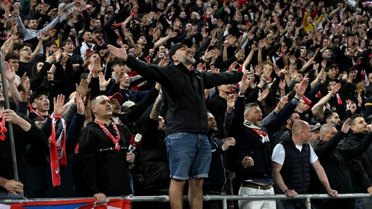 Dinamo, bună de plată după scandările rasiste din derby-ul cu Rapid! Ce sancțiuni a primit clubul di