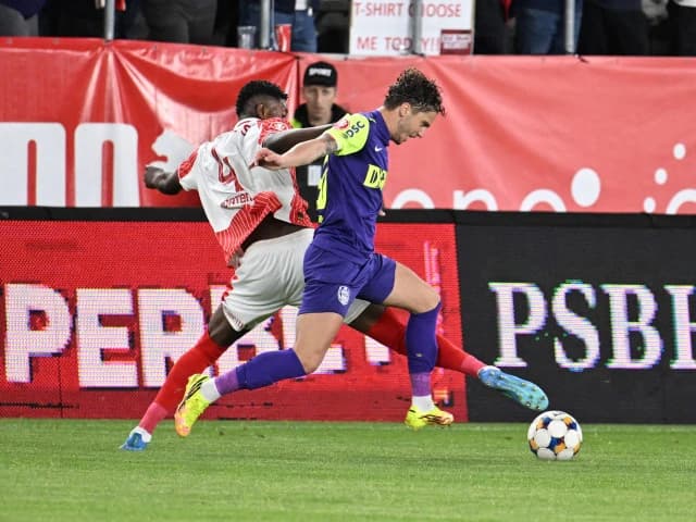 Dinamo - CFR Cluj 0-0. Remiză ”albă” pe Arcul de Triumf. Trupa lui Kopic e sigură de barajul pentru