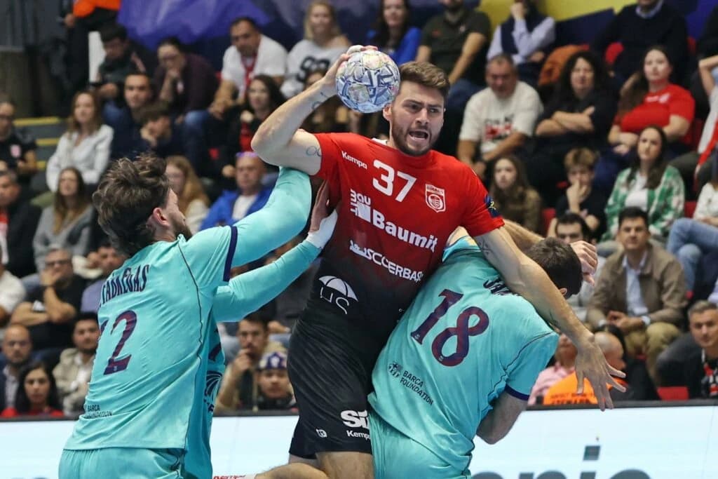Dinamo, învinsă categoric de Barcelona în Liga Campionilor la handbal: 22-36 la București
