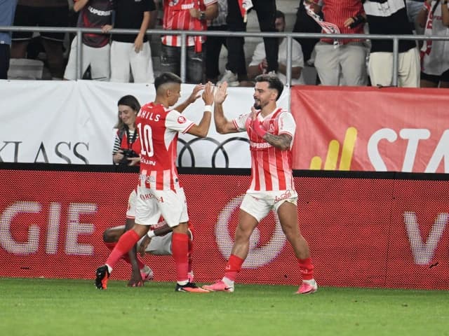 Dinamo - ”U” Cluj 2-1. ”Câinii” s-au impus grație dublei lui Armstrong! Alexandru Musi a fost elimin