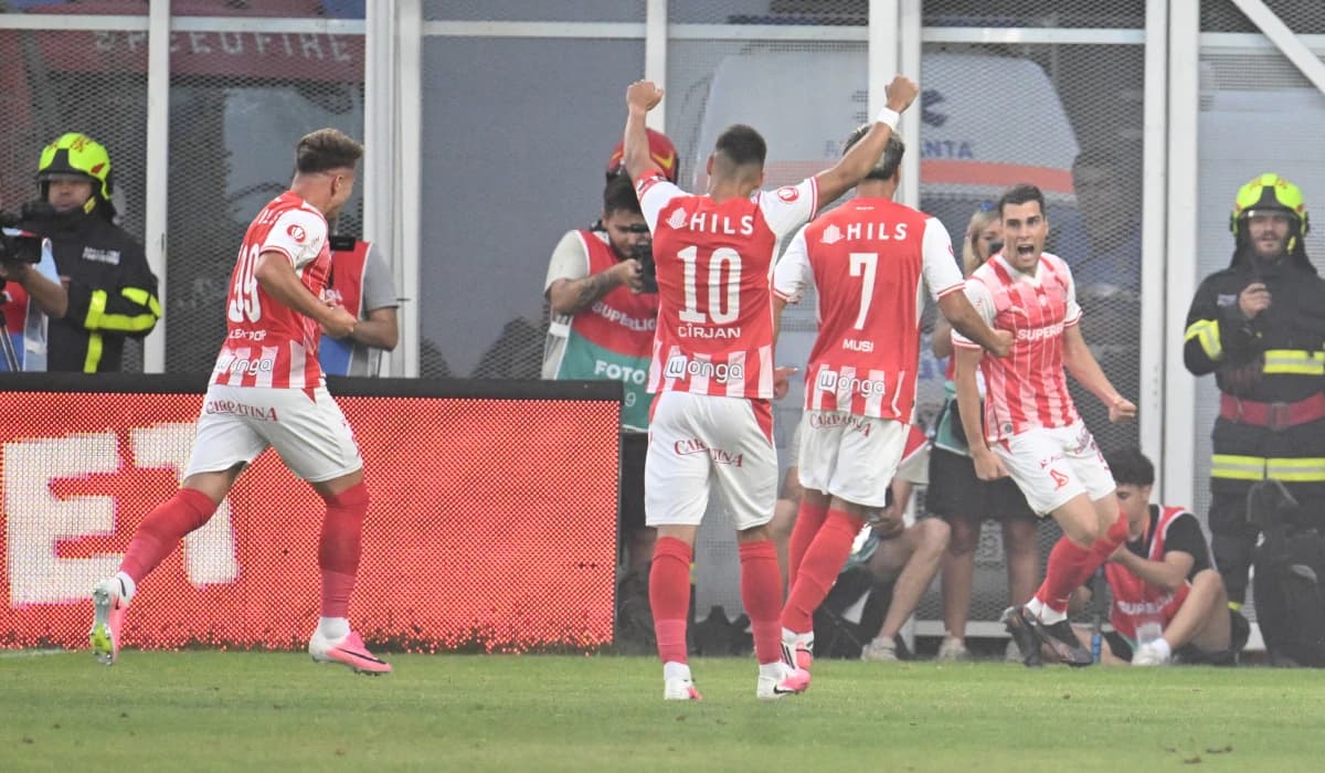 Dinamo – Universitatea Craiova 2-0. Campioana României este în genunchi! Oltenii joacă în 10 oameni